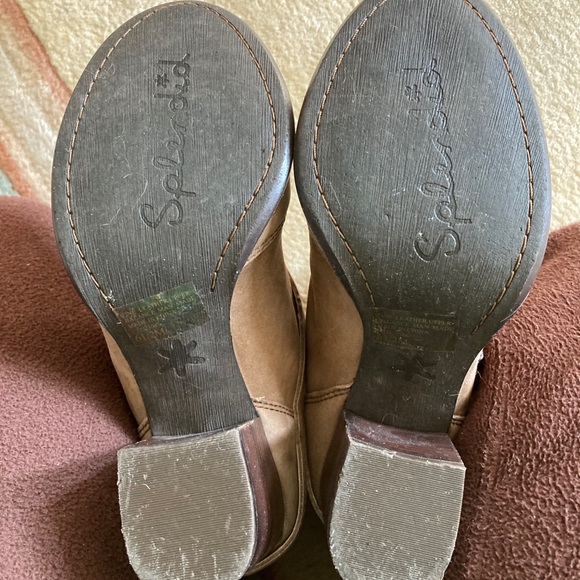 Tan suede pull on booties - Picture 6 of 9